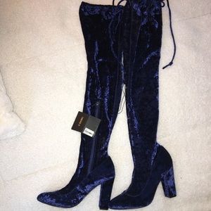 Blue velvet boots